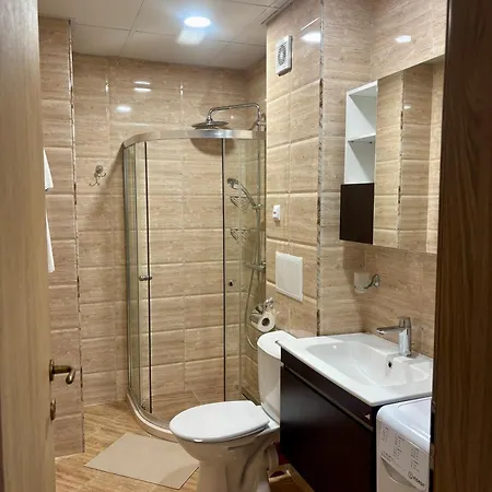 Luxury Apartment *